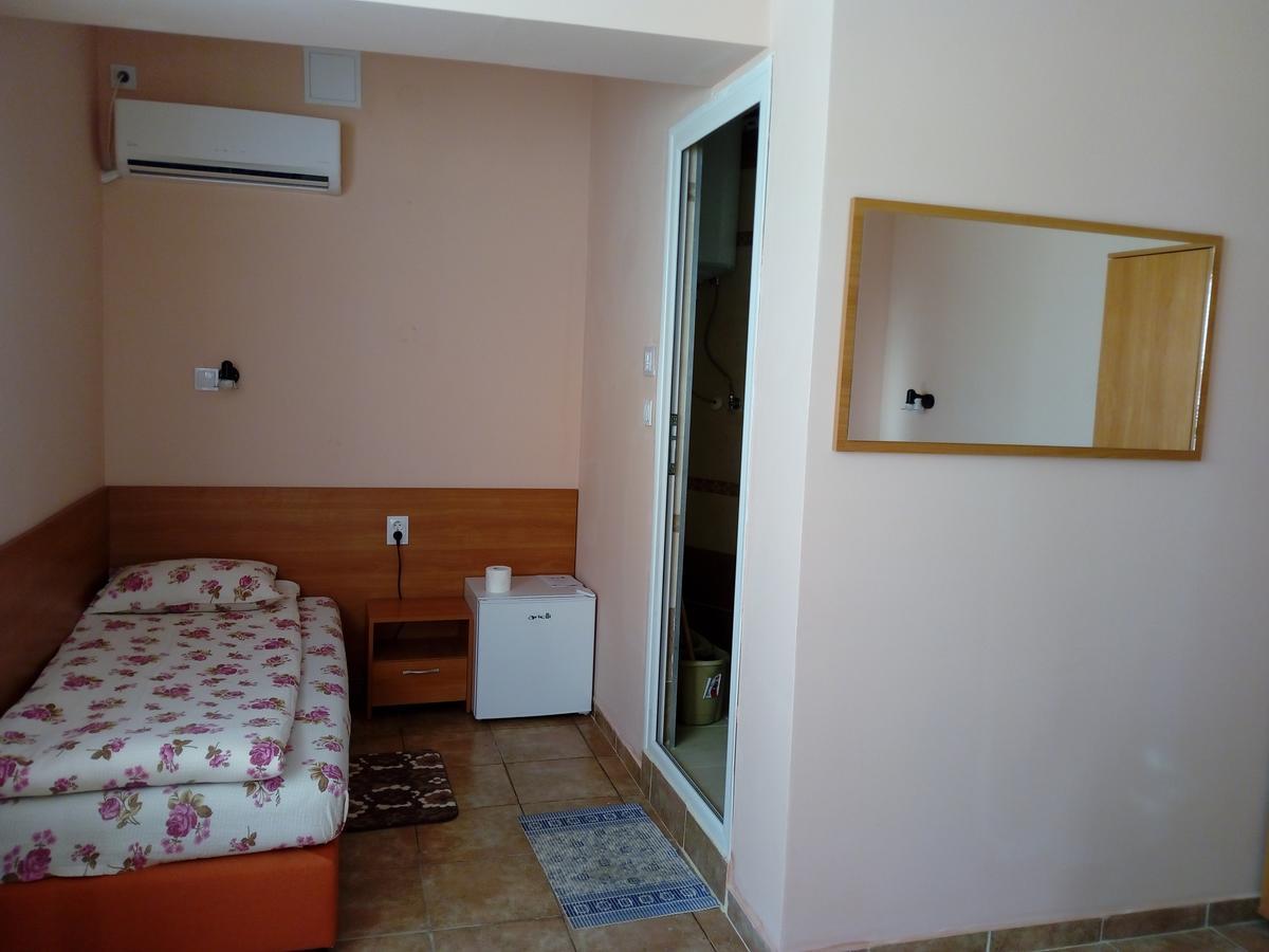 Hotel Toni Bukovlŭk Dış mekan fotoğraf